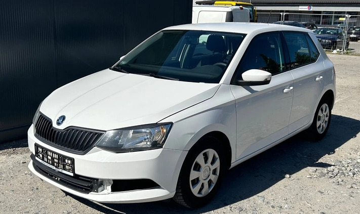 Skoda Fabia cena 24900 przebieg: 181000, rok produkcji 2015 z Koło małe 92
